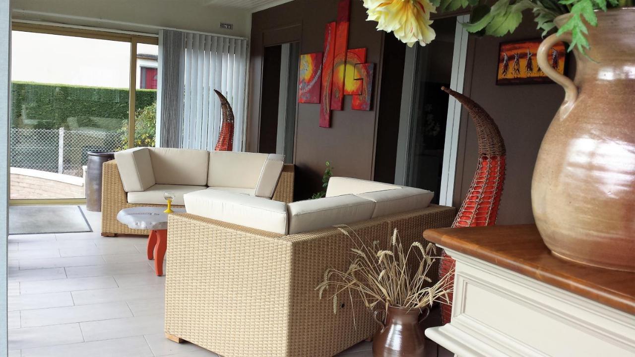 Chambre Privee Avec Salon, Garage Voiture, Velos, Motos Tourville-sur-Arques Εξωτερικό φωτογραφία