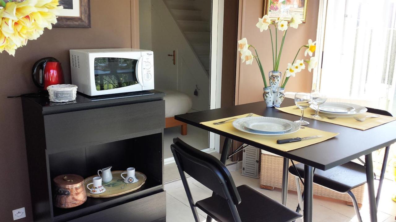Chambre Privee Avec Salon, Garage Voiture, Velos, Motos Tourville-sur-Arques Εξωτερικό φωτογραφία