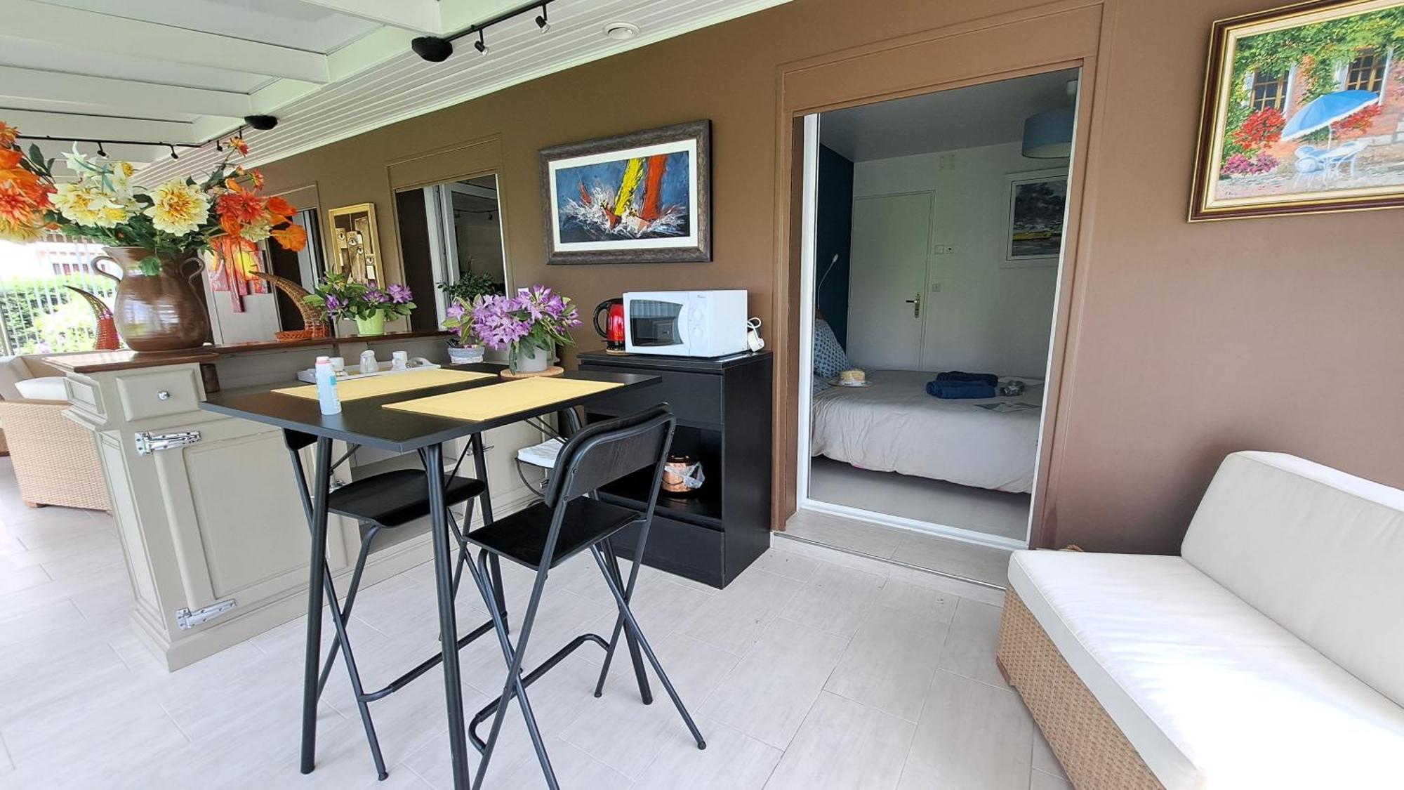 Chambre Privee Avec Salon, Garage Voiture, Velos, Motos Tourville-sur-Arques Εξωτερικό φωτογραφία