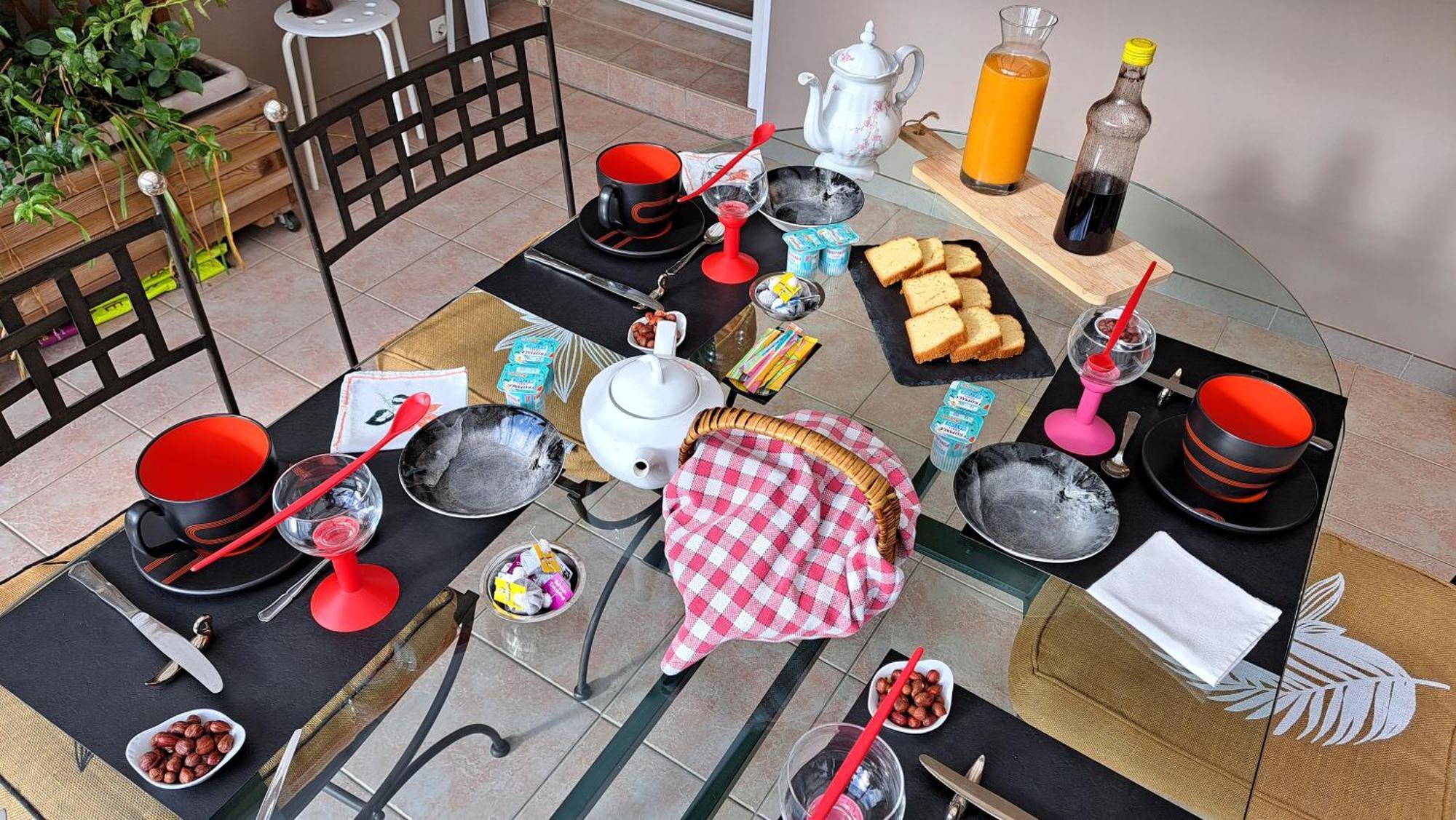Chambre Privee Avec Salon, Garage Voiture, Velos, Motos Tourville-sur-Arques Εξωτερικό φωτογραφία